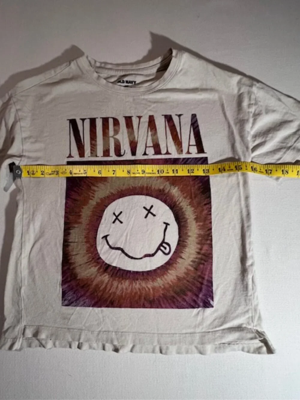 Old Navy t-shirt graphic print of band Nirvana ( Kurt Cobain ) guitarist‎ kids M